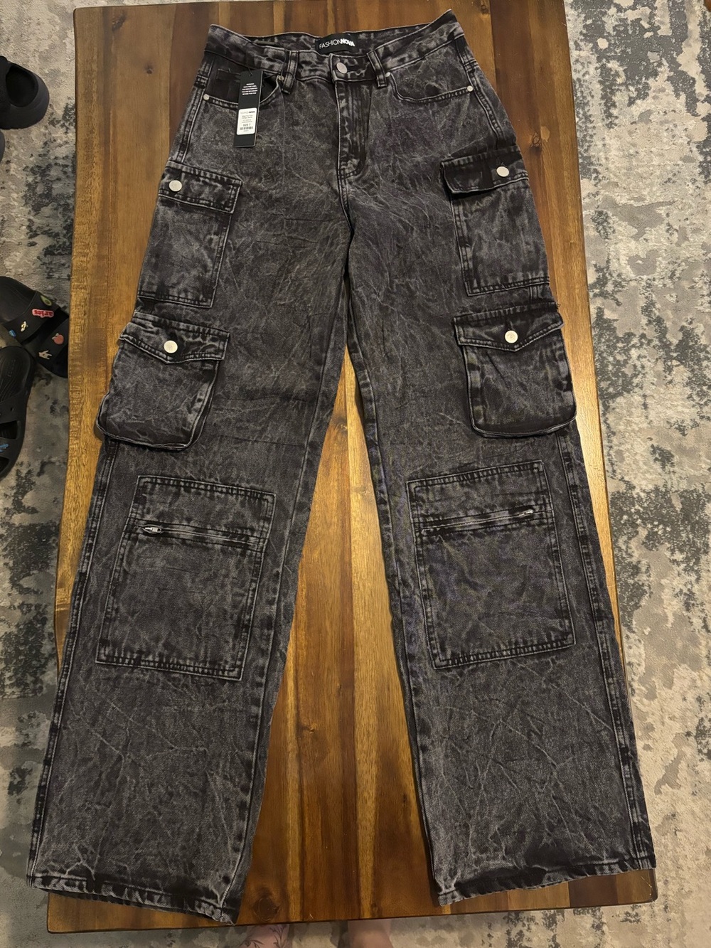 Women’s Fashion Nova  Mad for You Acid-Wash Black Cargo Jeans